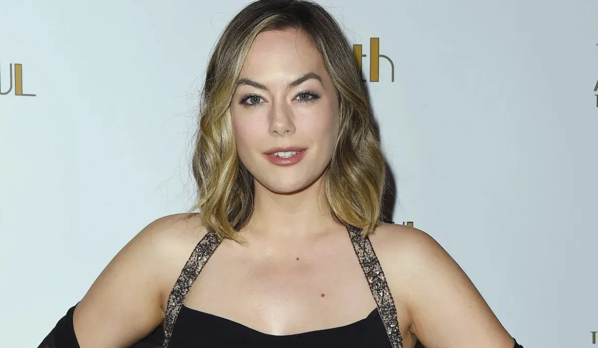 The Bold and The Beautiful - Annika Noelle