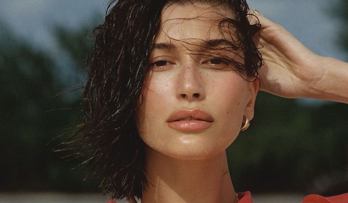 Hailey Bieber