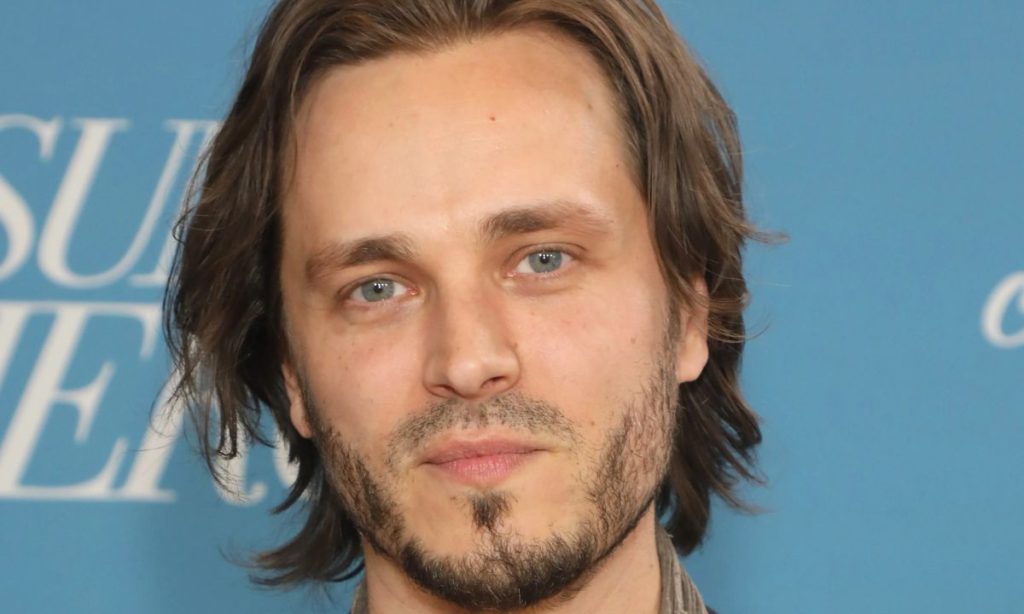 General Hospital comings and goings -