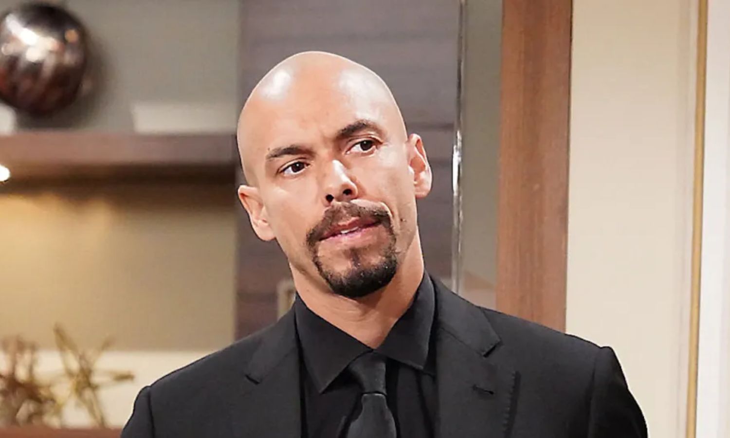 The Young and The Restless Spoilers - Devon welcomed by Newmans