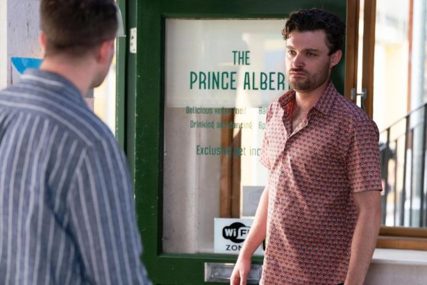 Eastenders spoilers - johnny & callum - 7th Aug