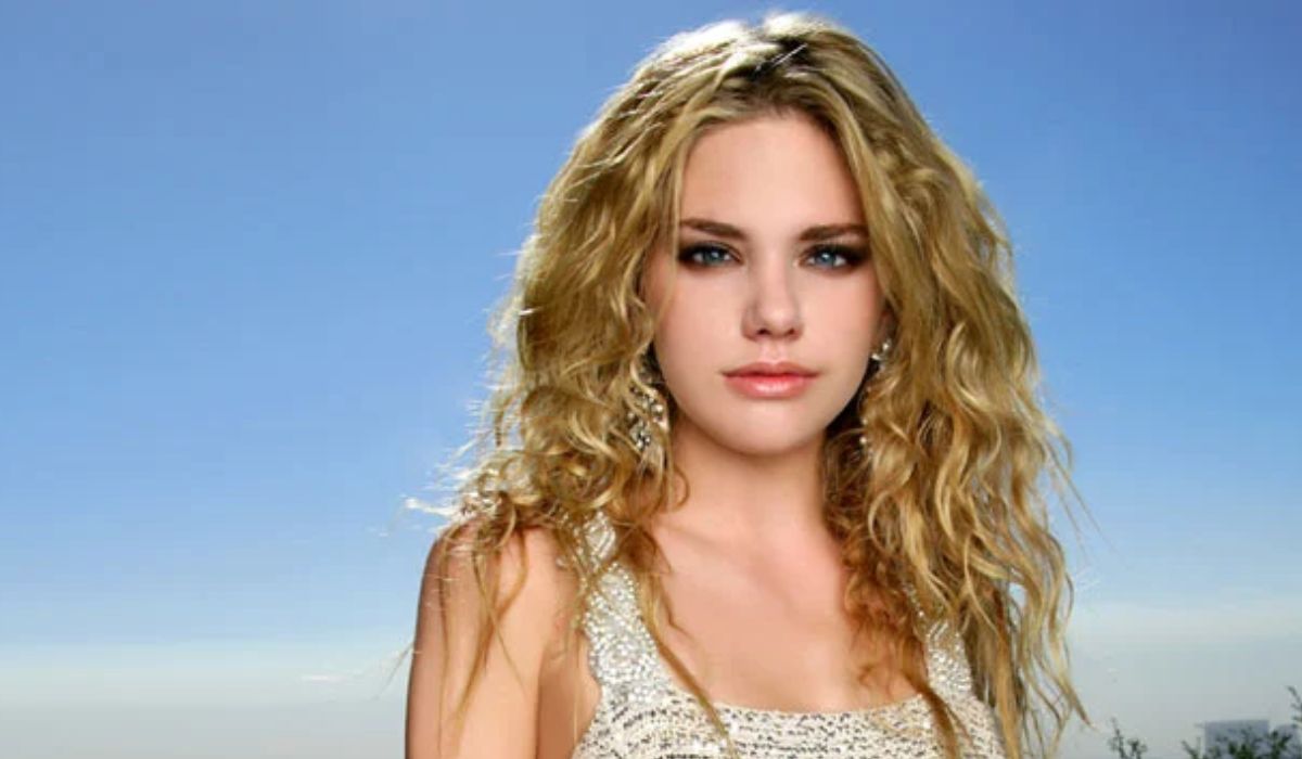 Phoebe-The-Bold-and-the-Beautiful