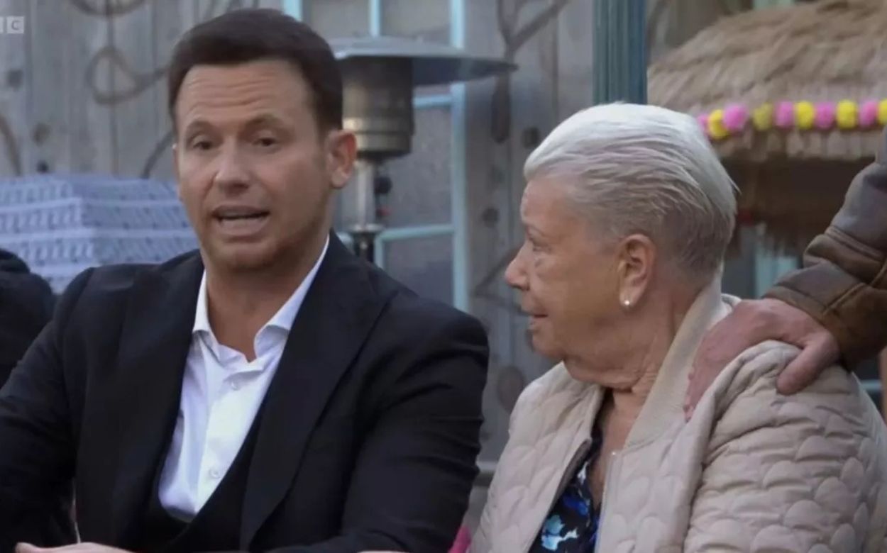 EastEnders - Joe & Mo - 19th Dec