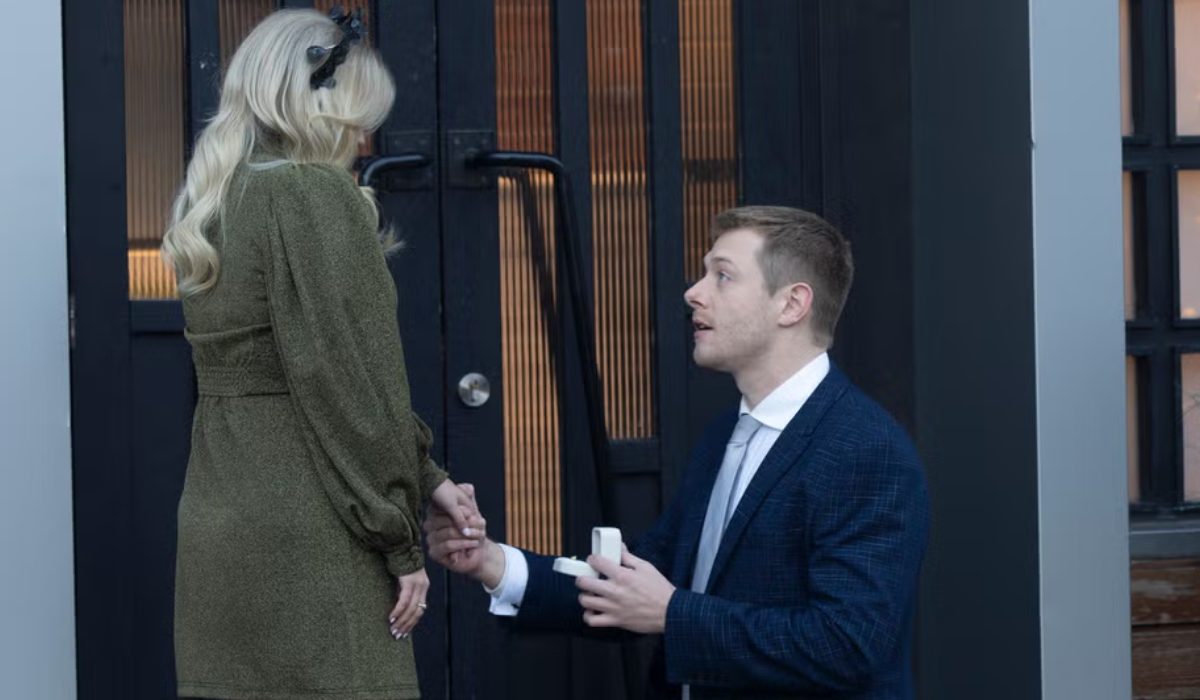 daniel-propose-bethany-coronation-street-spoilers