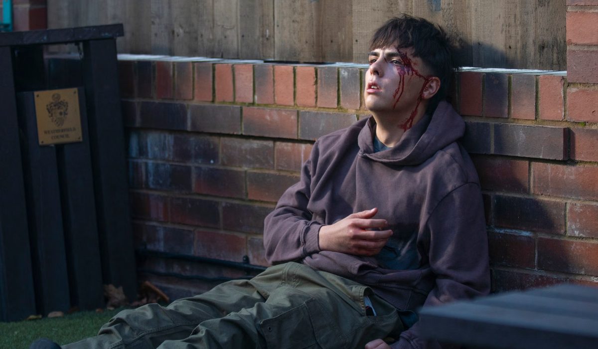 mason-stabbed-coronation-street-spoilers