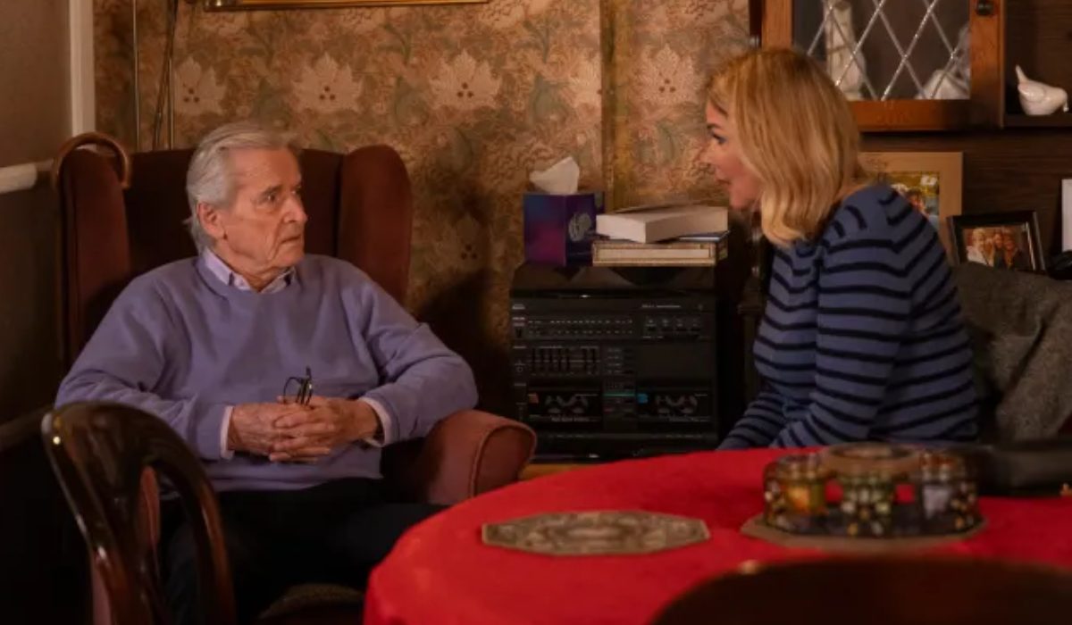 ken-barlos-forgives-cassie-coronation-street