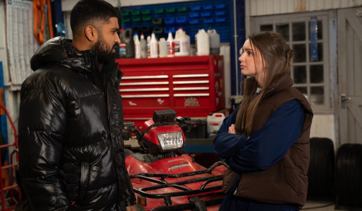 Emmerdale: Sarah Covers up for Kammy