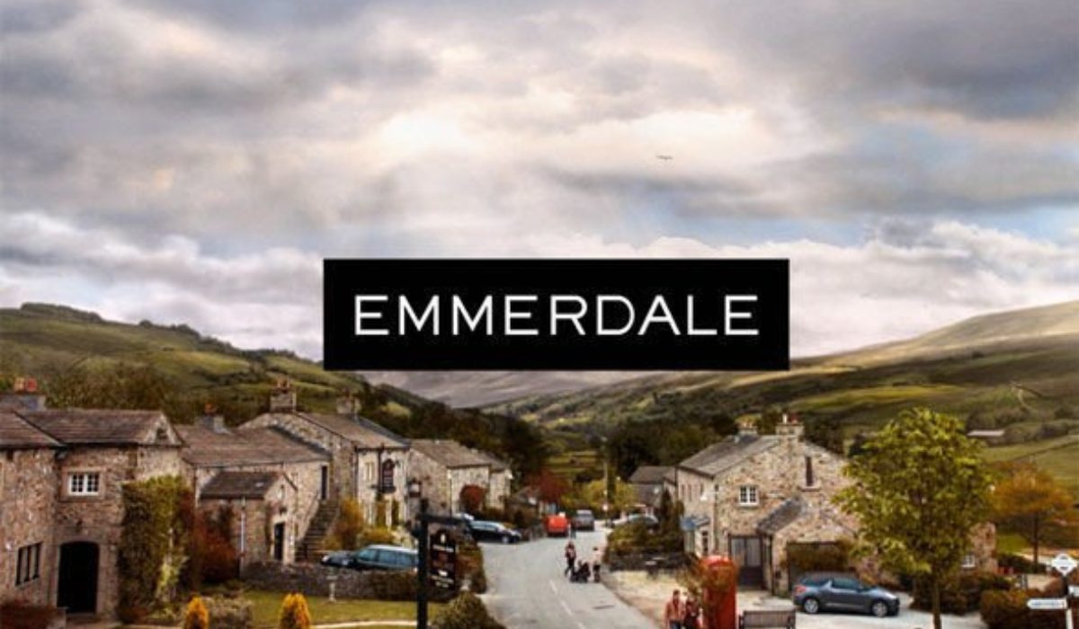 Emmerdale: Emmerdale fans targeted by Scammers