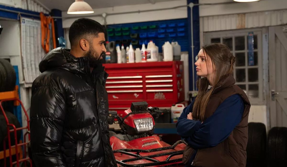 Emmerdale: Sarah and Kammy's romance faces opposition