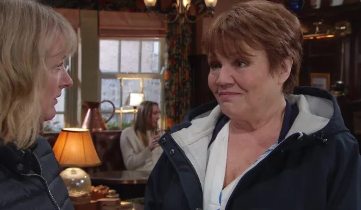 Emmerdale: Lesley lands a new role