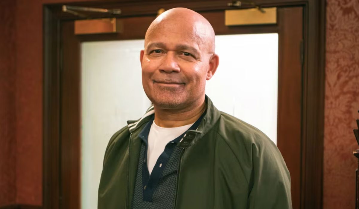 Coronation Street: Louis urges to change the storyline
