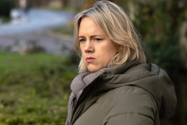 Emmerdale: Steph is angry
