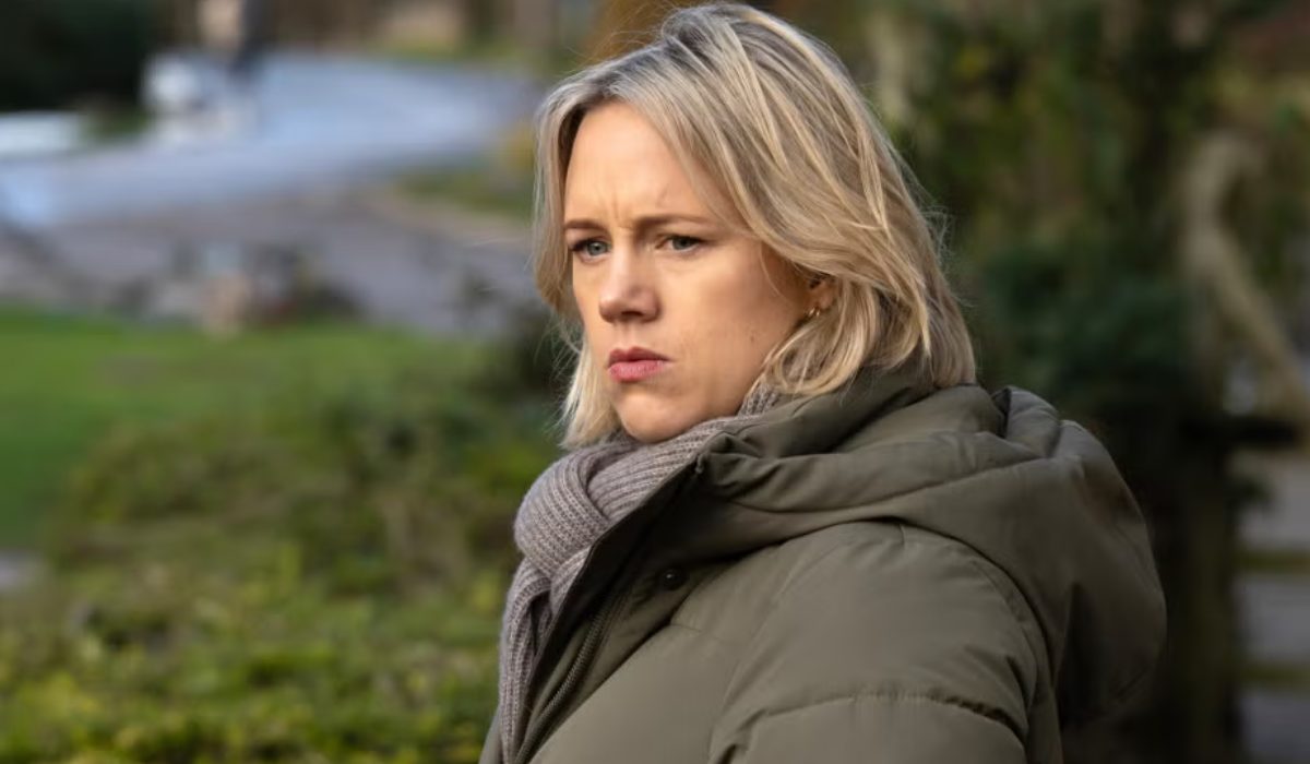 Emmerdale: Steph is angry