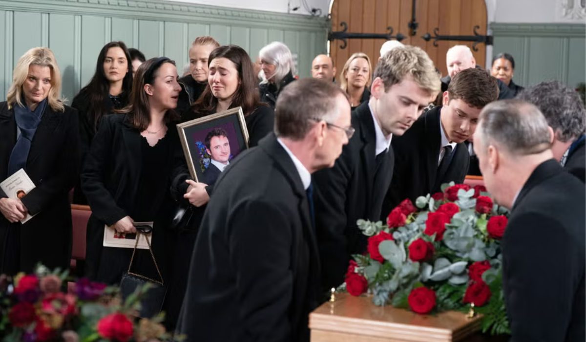 EastEnders: Stacey attends the funeral