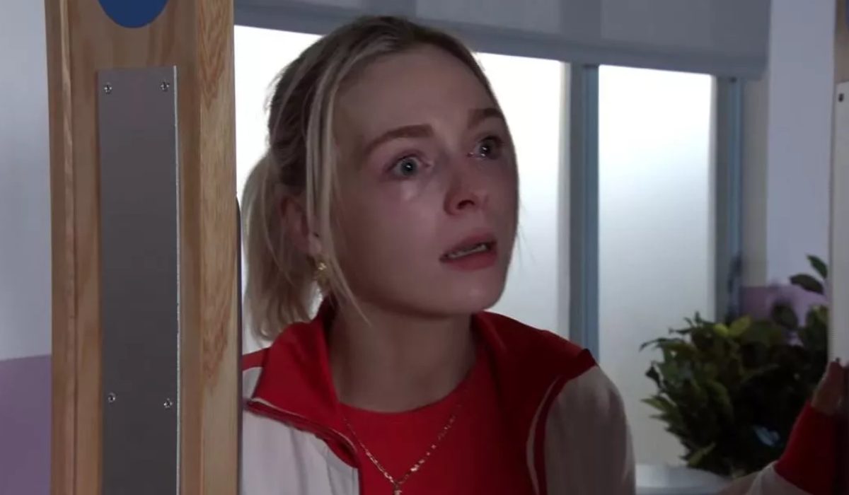 lauren-shocked-coronation-street