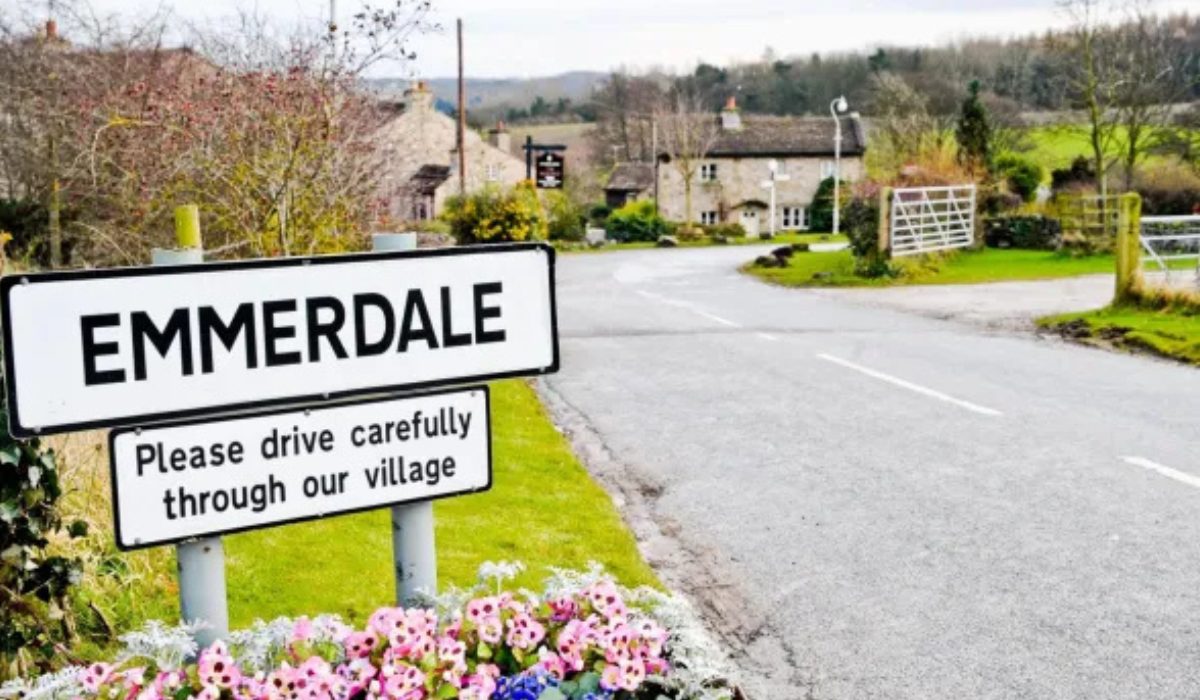 Emmerdale: Two rival soaps enter