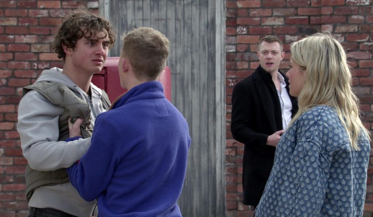 Dylan and Brody's confrontation in Coronation Street!
