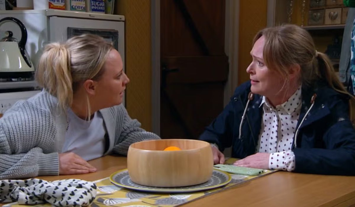 Emmerdale: Tracy is upset