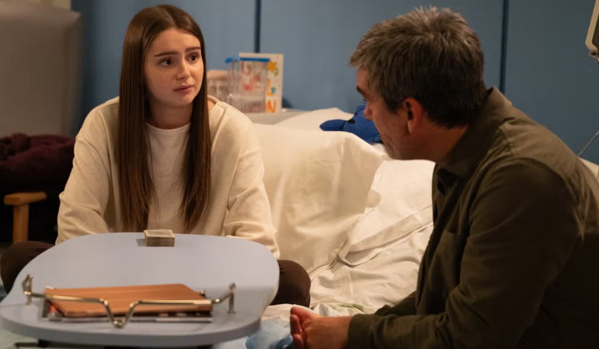 Emmerdale: Sarah's operation goes wrong