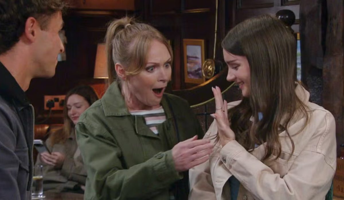 Emmerdale: Jacob proposes Sarah.
