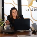 carla-laptop-coronation--street