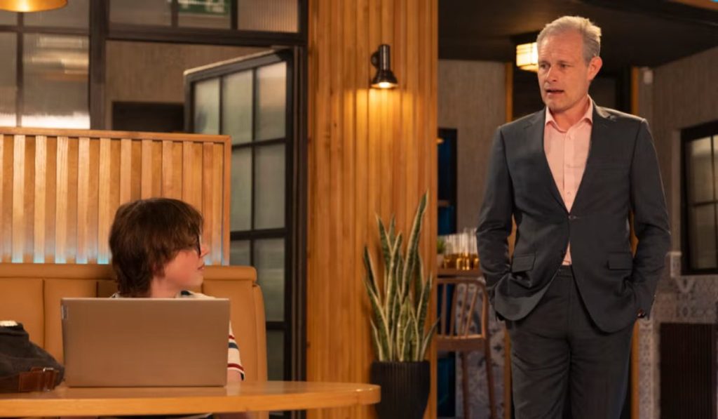 Sam takes revenge in Coronation Street