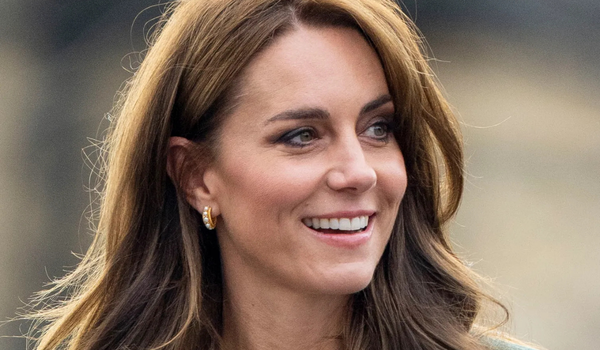 Royal News: Kate loses top spot