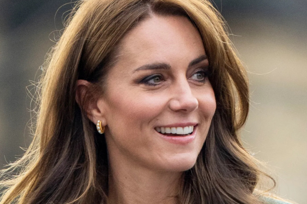 Royal News: Kate never looks at the camera