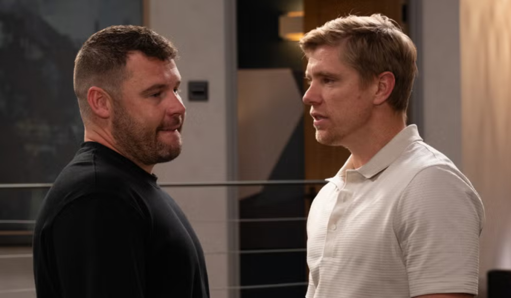 Emmerdale: Robert tries to stop Aaron