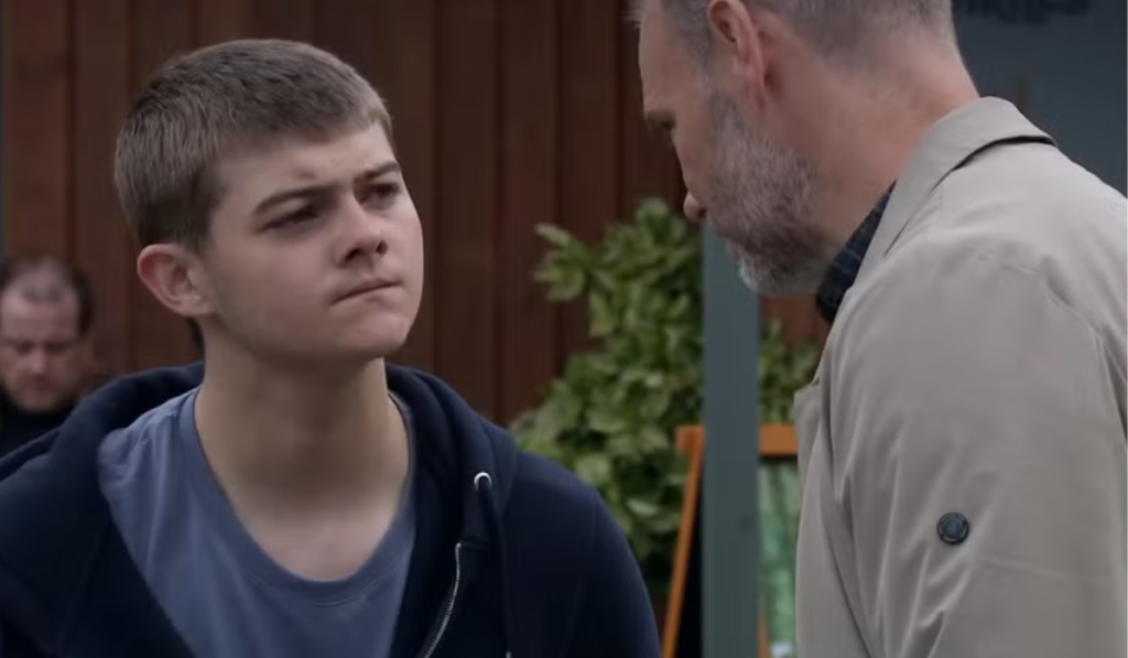 Emmerdale: Dylan meets Ray