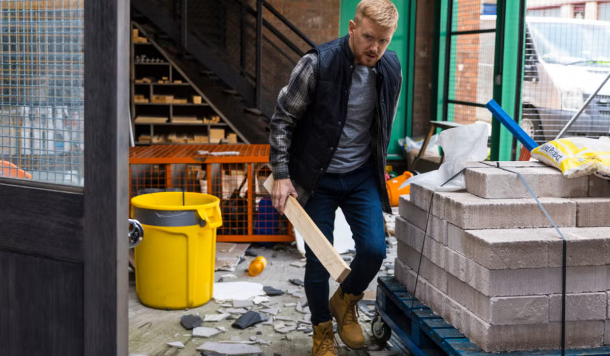 Coronation Street: Gary is back!