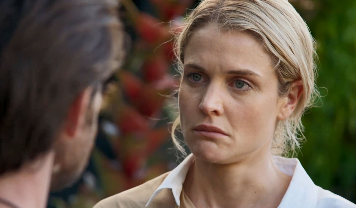 Remi talks to Bree: Home and Away