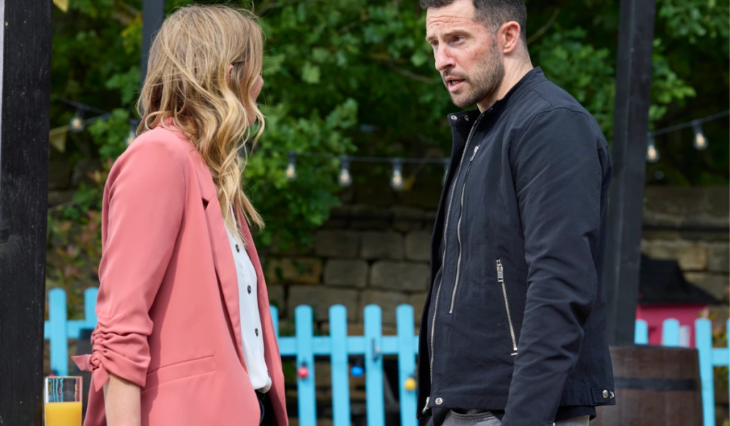 Emmerdale: Ross is suspicious!