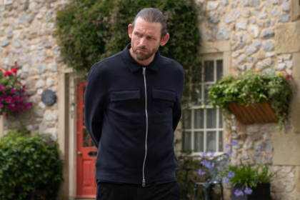 Emmerdale: Kev arrives!