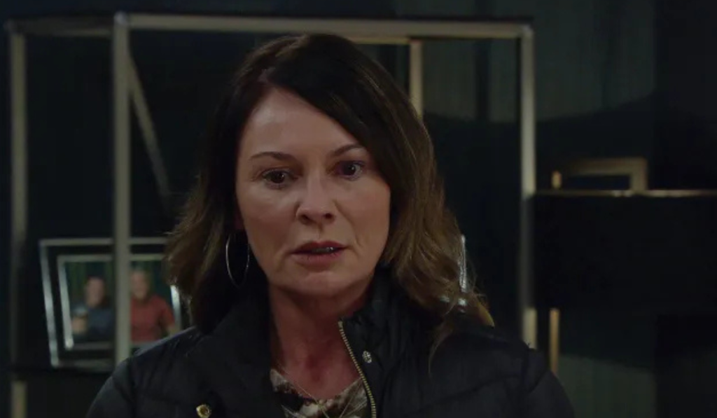 Emmerdale: Chas is also suspicious