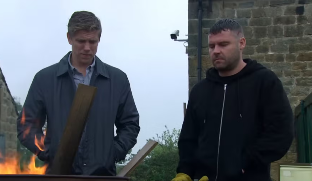 Emmerdale: Robert finds Aaron.