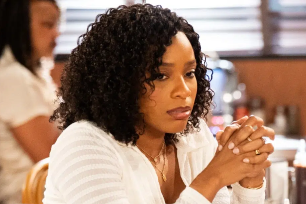 Naomi-beyond-the-gates