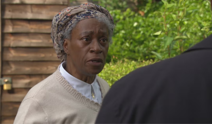 Emmerdale: Flo plays Claudette