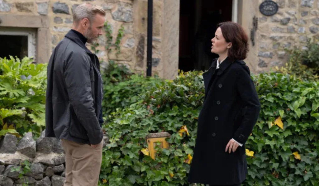 Emmerdale: She meets Ray