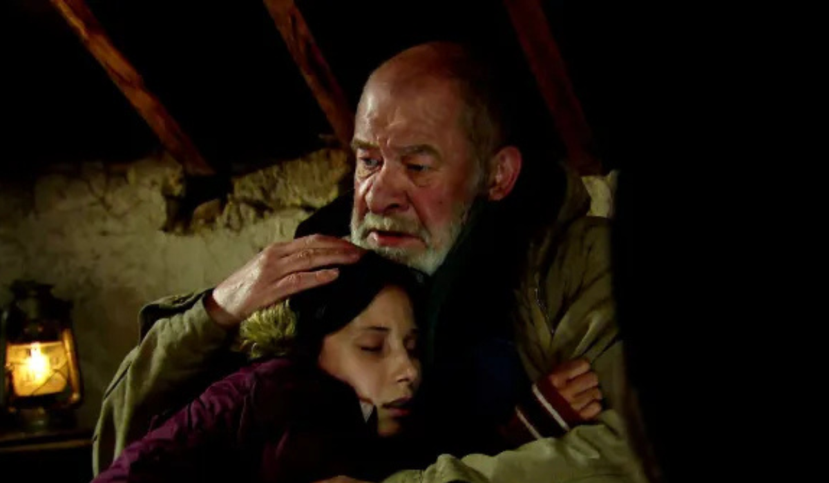 Emmerdale: Bear takes care of her