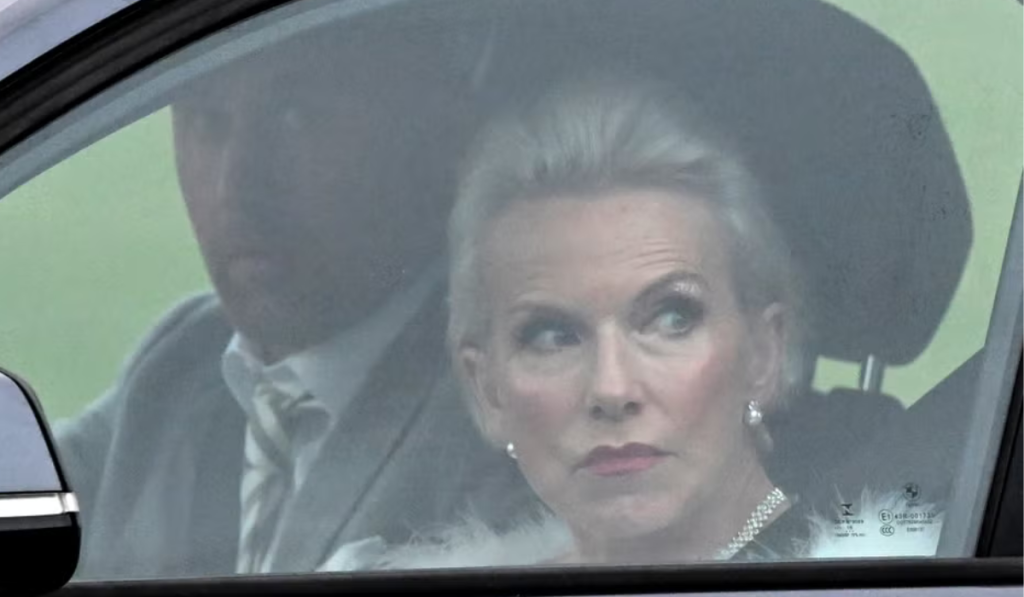 Coronation Street: They look uneasy