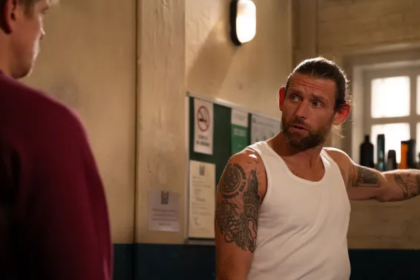 Emmerdale: Kev and Robert's meet