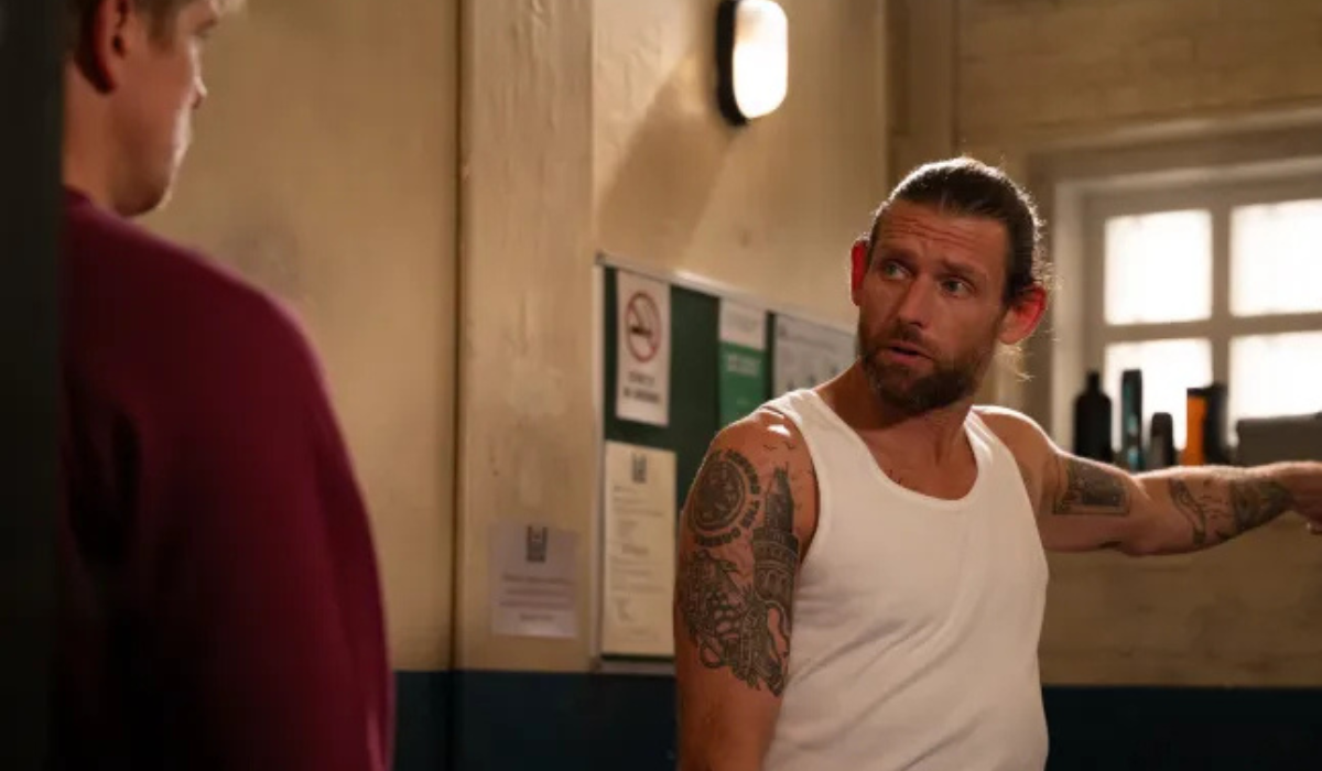 Emmerdale: Kev and Robert's meet