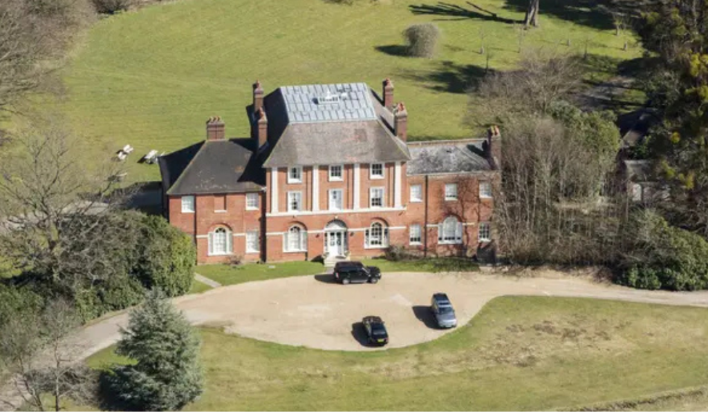 Royal News: It has airy rooms