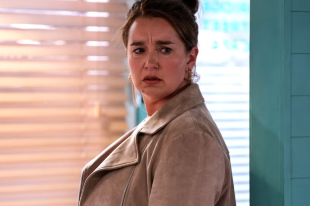 EastEnders: She is hurt