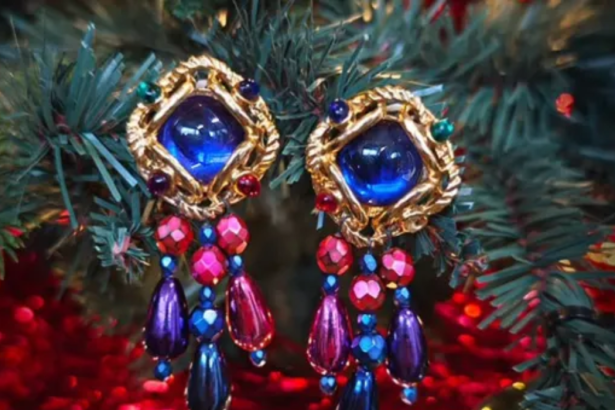 EastEnders: Earrings