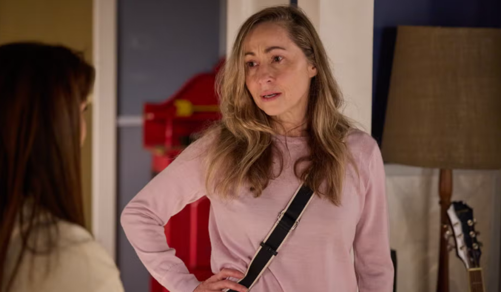 cassandra-home-and-away