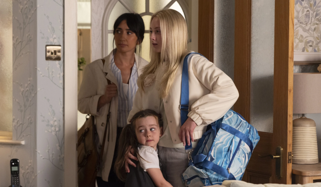 joanie-shanice-coronation-street