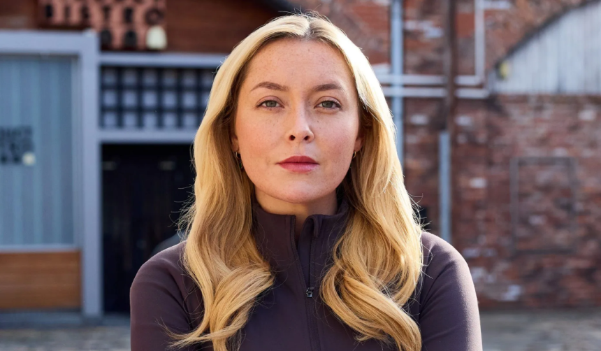 megan-coach-coronation-street
