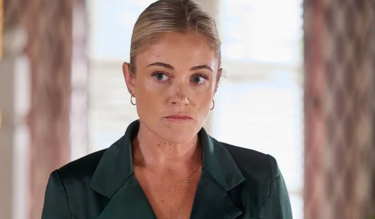 Home and Away: Harper